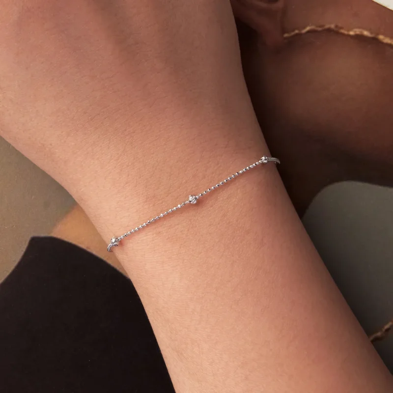 (kép) PANDORA Stílus Textúrázott Szemkékállomás Sterling Ezüst Láncolt Karomhang - BSB - Megtekintés 4