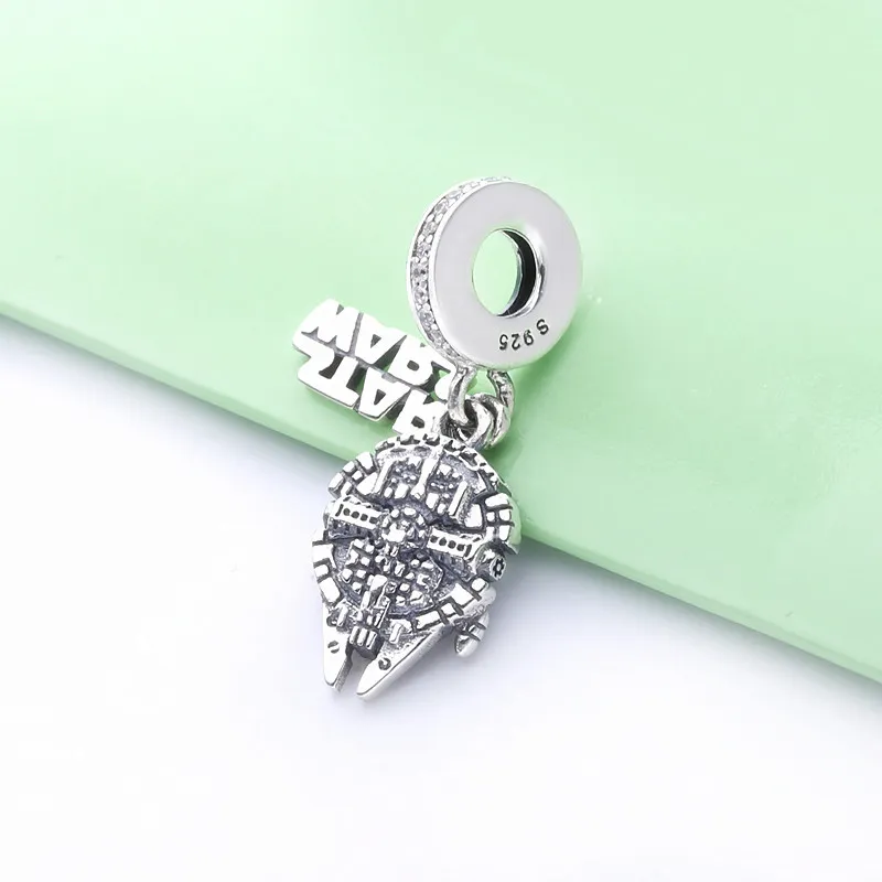 (kép) PANDORA Disney, Parkok Star Wars Millennium Falcon Függő Charm - P400920713941 - Megtekintés 4