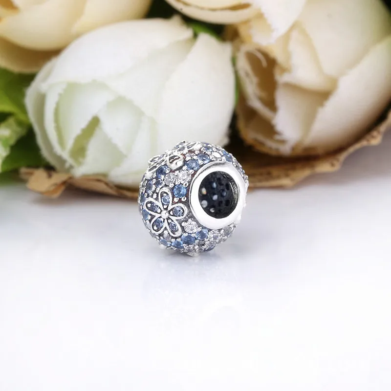 (kép) PANDORA Zöldeskék pávé százszorszép charm 798797C01 - Megtekintés 3