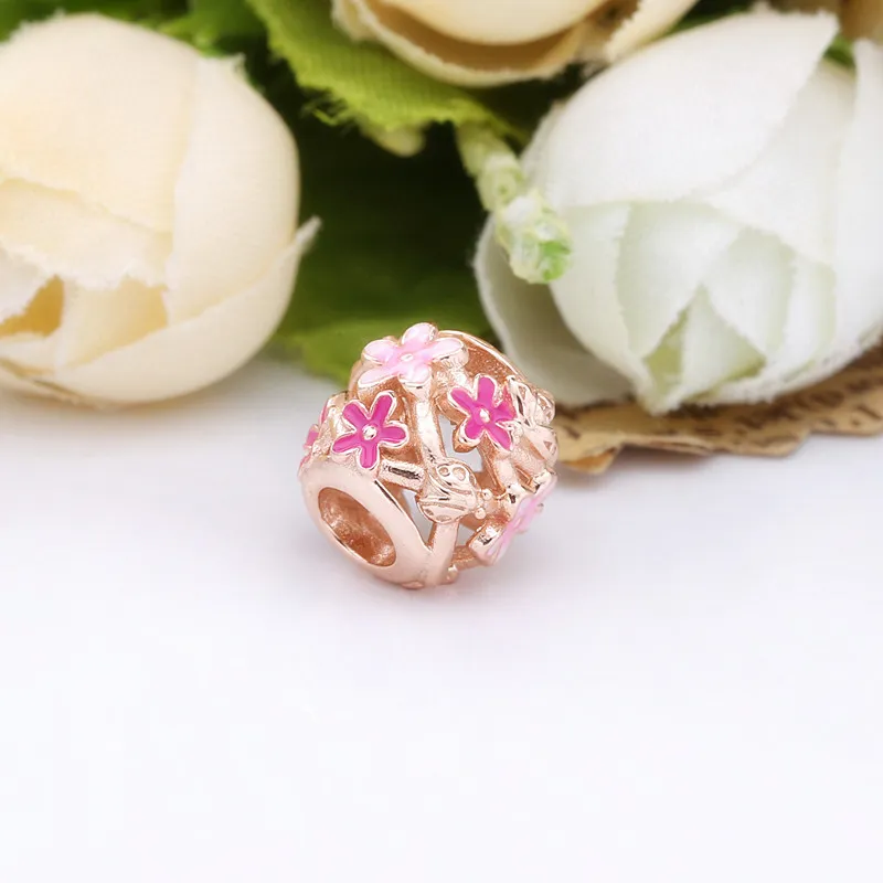 (kép) PANDORA áttört rózsaszín százszorszép charm - 788772C01 - Megtekintés 4
