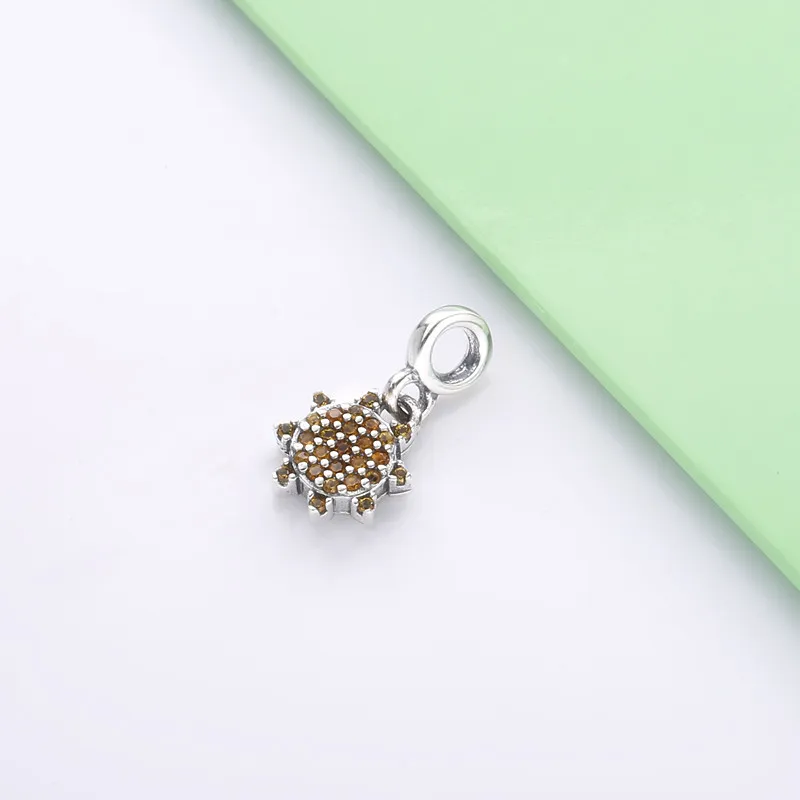 (kép) PANDORA Az én nyári Napom függő charm - 798976C01 - Megtekintés 2